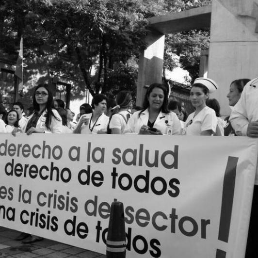 Por qué pasa lo que pasa en el sistema de salud en Colombia